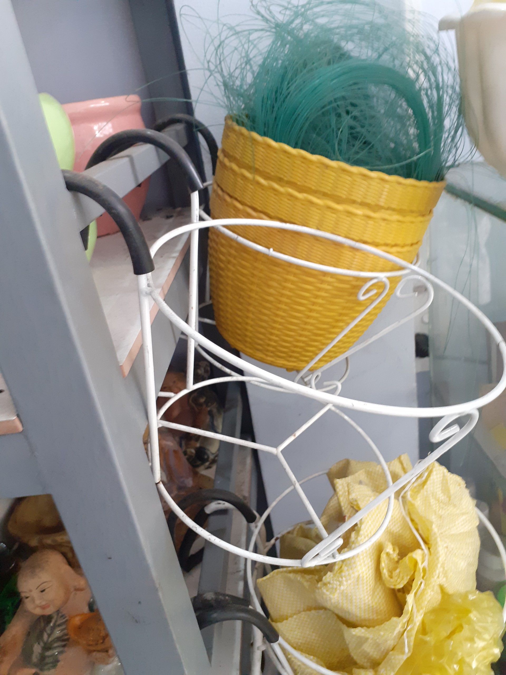 Rọ mốc treo chậu trồng lan can.