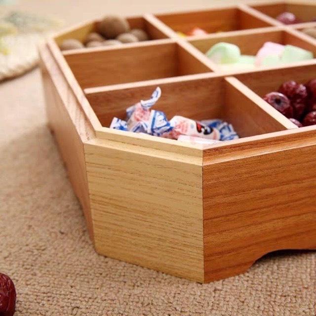 Khay đựng bánh kẹo mứt bằng gỗ mặt kính sang trọng, kích thước 26x26x9 cm