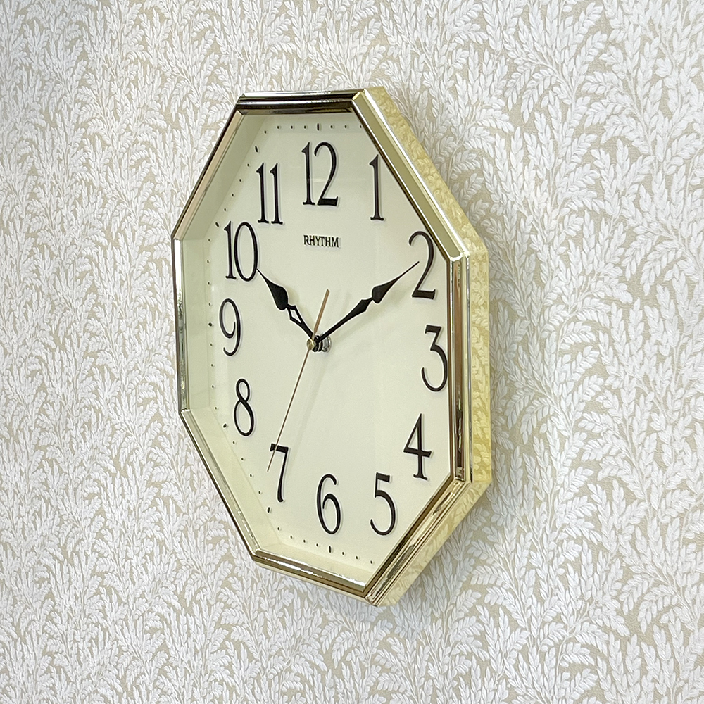 Đồng hồ treo tường Nhật Bản Rhythm CMG614CR18. KT 30.0 x 30.0 x 4.2cm, 636g. Vỏ nhựa, dùng PIN.