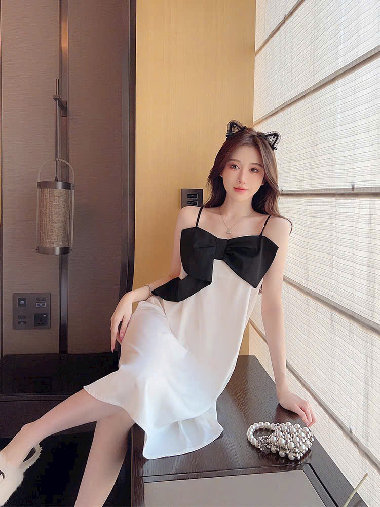 Váy ngủ D558 lụa cao cấp hai hai trơn đính nơ dễ thương