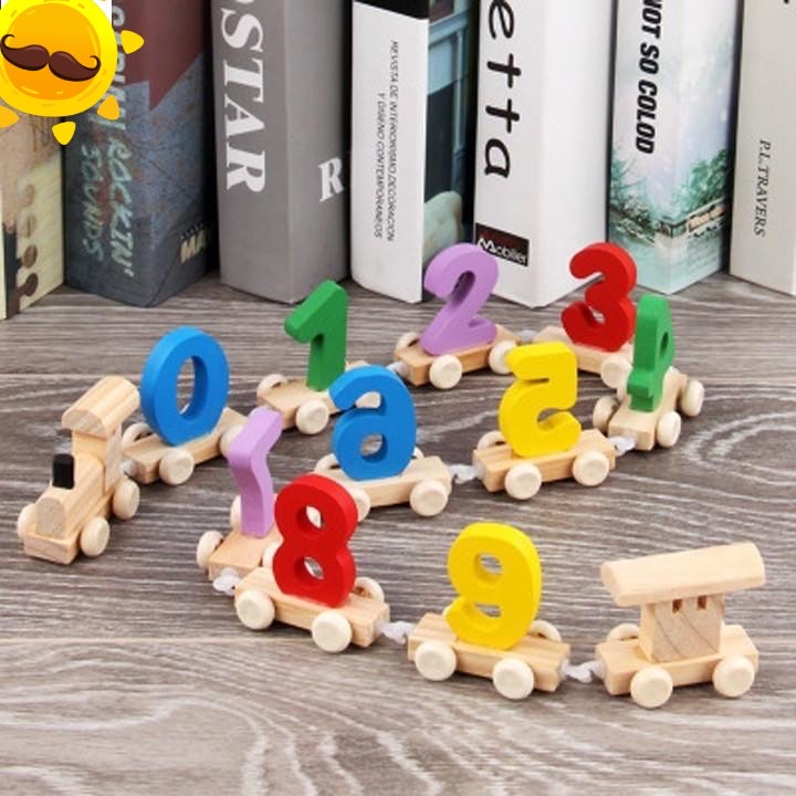 Đoàn tàu chở số bằng gỗ cho bé