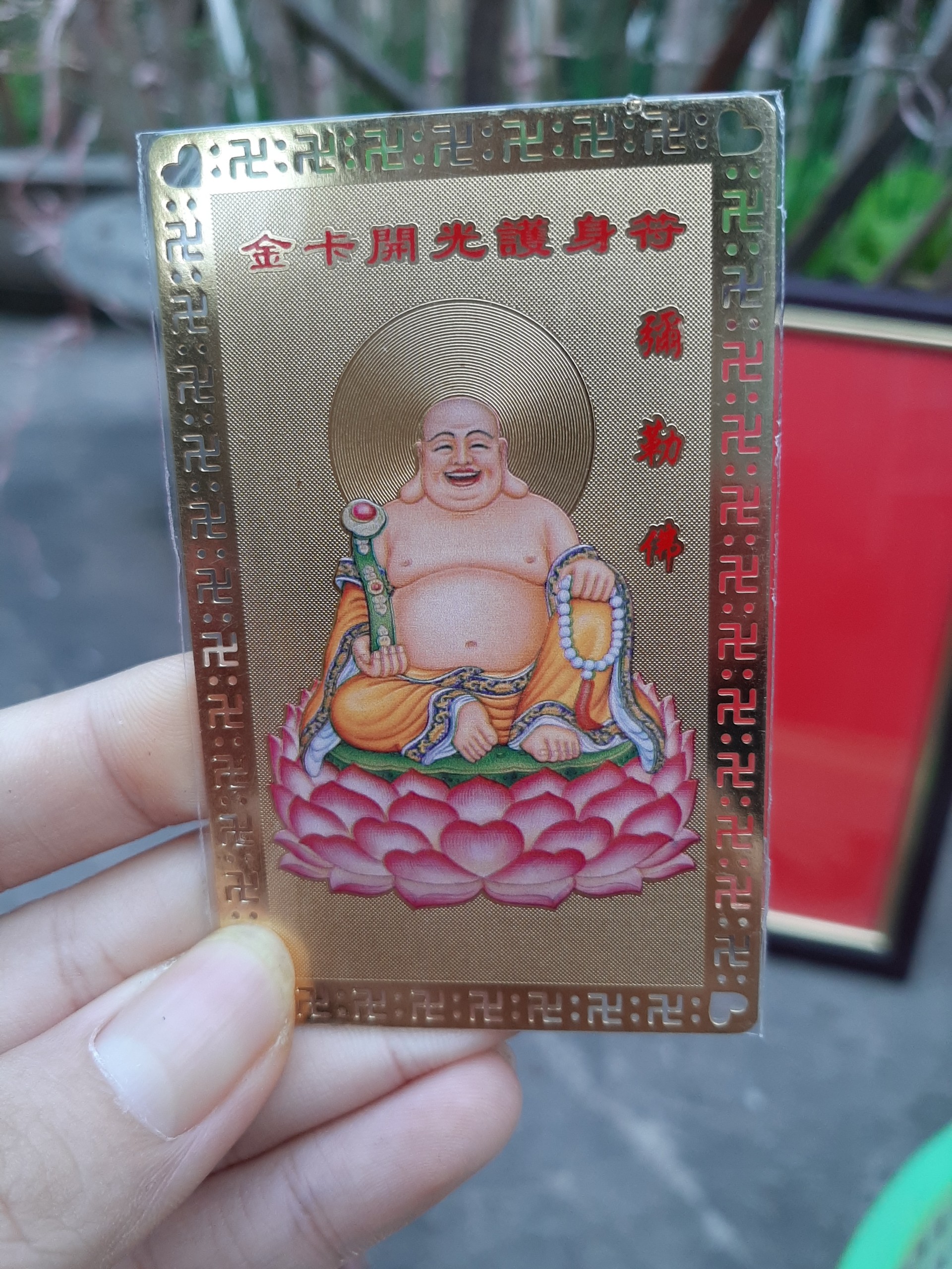 Kim bài Phật Di Lặc thu hút tài lộc