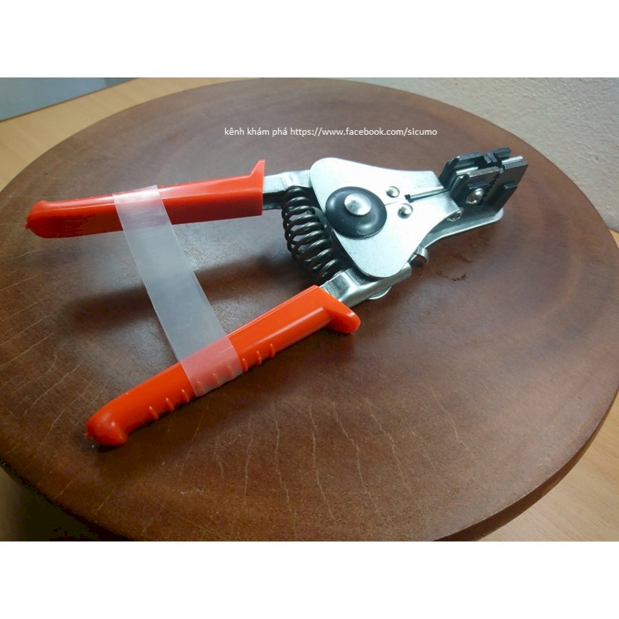 Kềm tuốt vỏ dây điện loại tốt