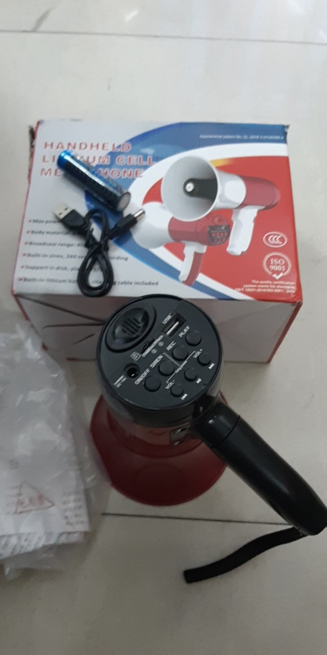 Loa phóng thanh loại tốt có khe usb và thẻ nhớ