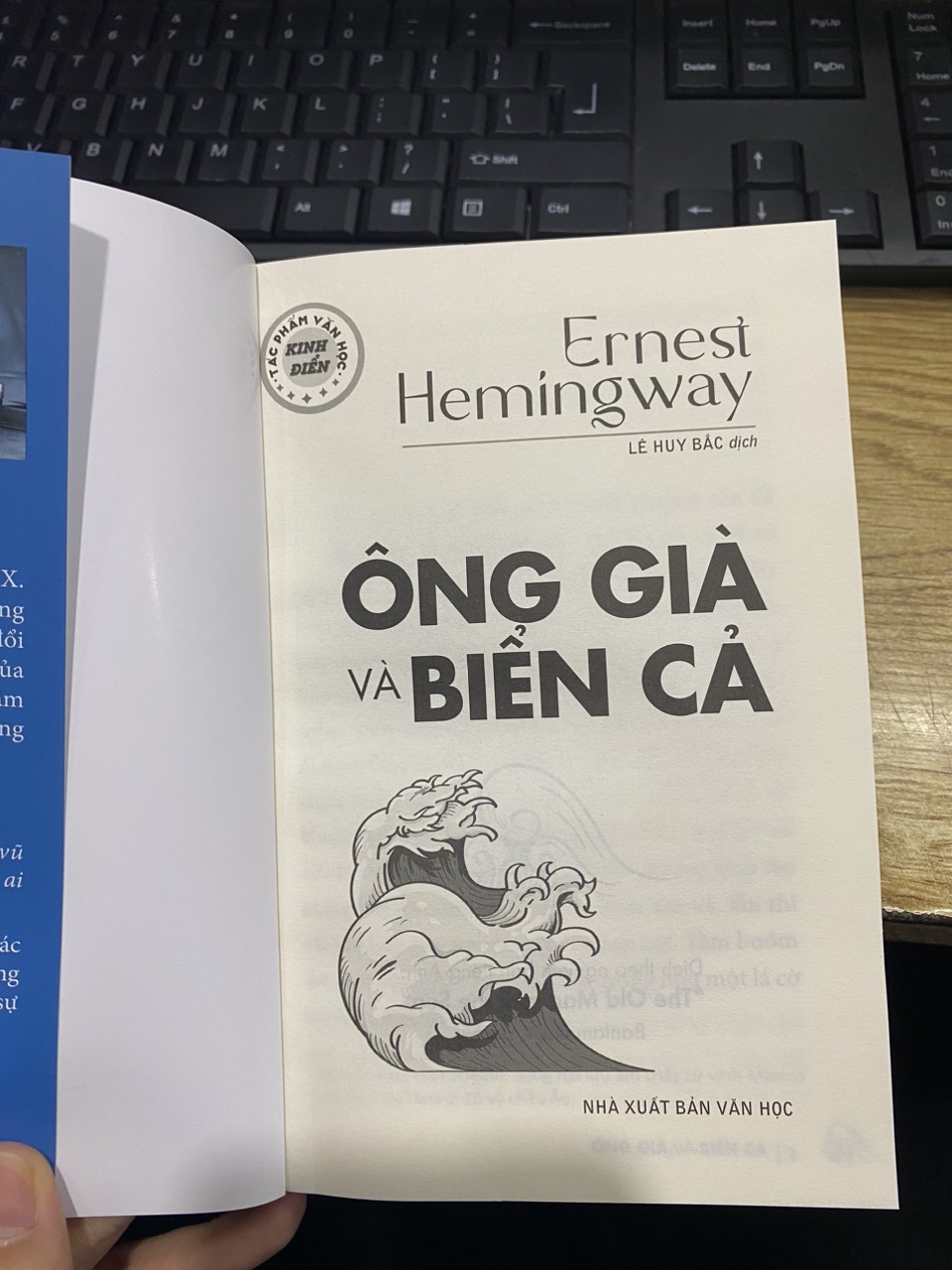 Tác phẩm văn học kinh điển: Ông già và biển cả ( Đại Mai )