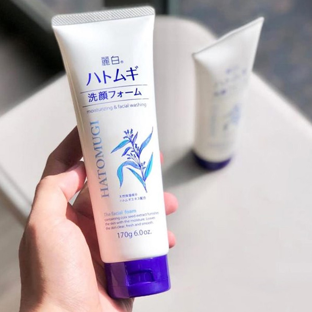 Sữa rửa mặt Hatomugi hạt ý dĩ