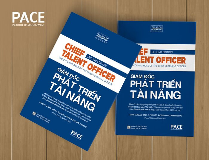 Giám Đốc Phát Triển Tài Năng - Chief Talent Officer - Nhiều tác giả - Phan Thị Công Minh dịch - (bìa mềm)