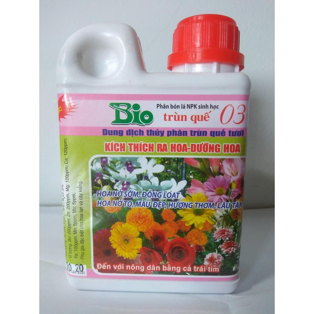 Phân bón lá sinh học Bio TRÙN QUẾ 03 kích thích ra hoa, dưỡng hoa - chai 250 ml