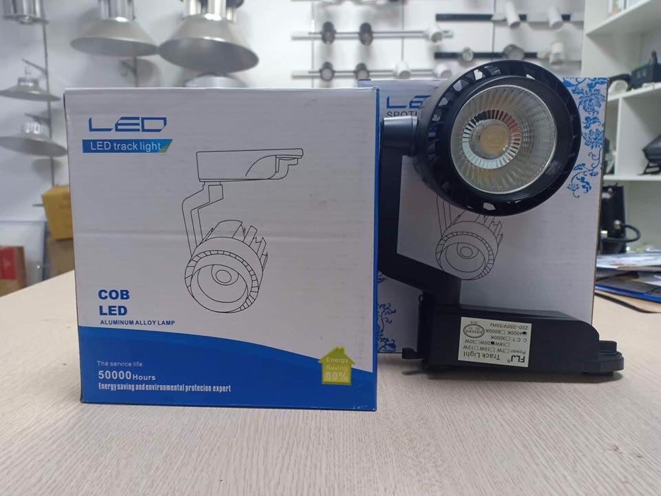 Combo 3 đèn rọi ray + 1 ray 1 mét vỏ trắng DX100 loại chuẩn