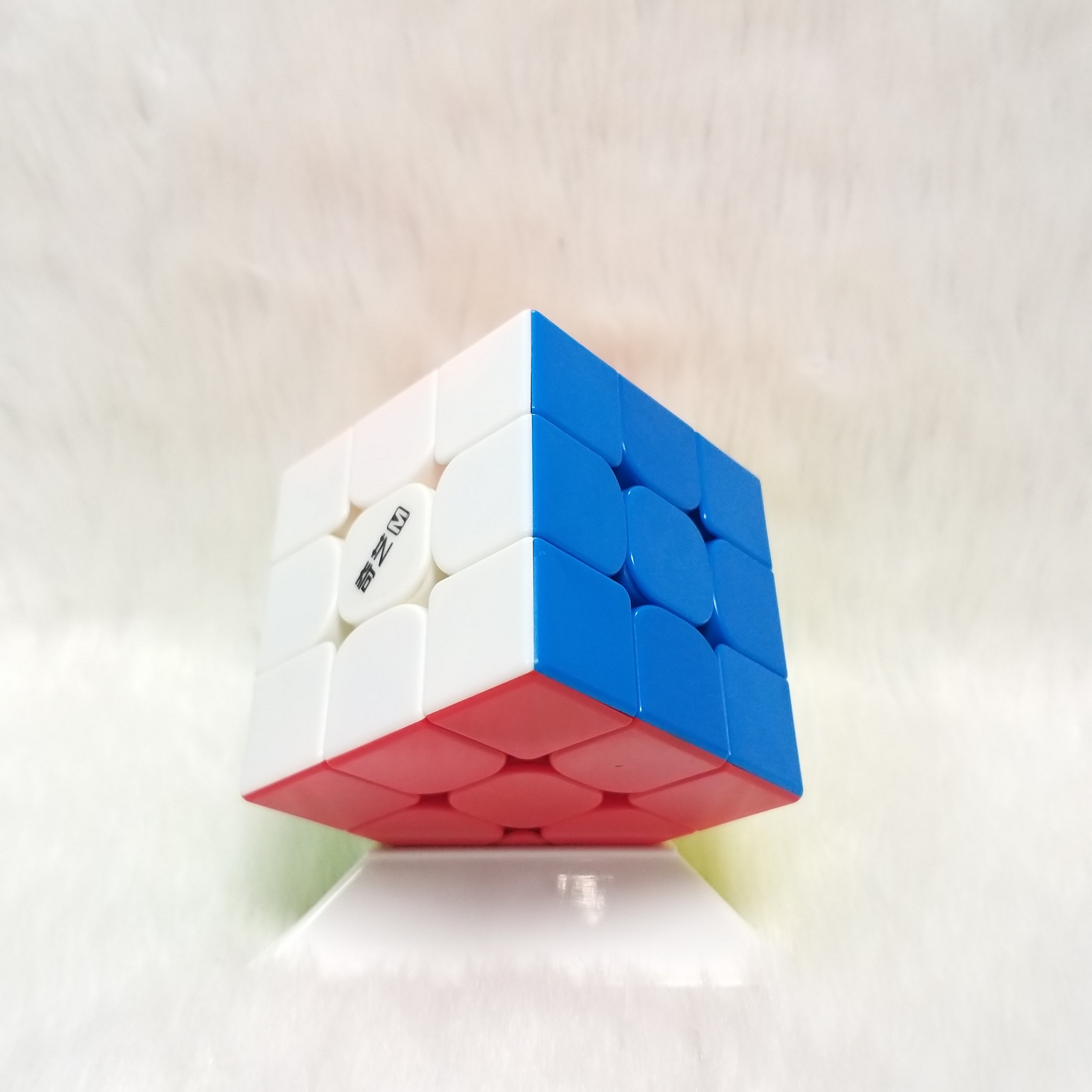 Rubik 3x3 QiYi MS 3x3 Magnetic Stickerless hiệu QiYi (có nam châm)