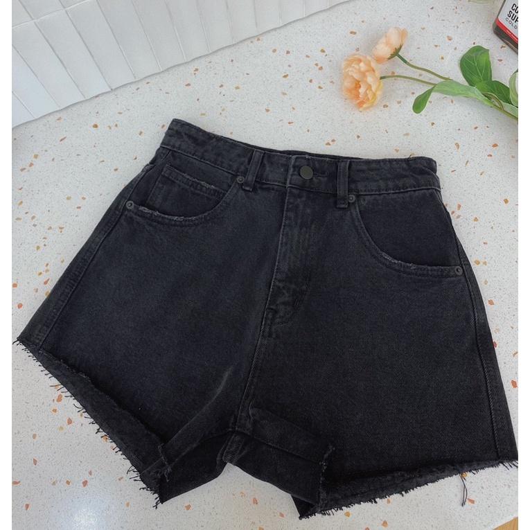 Quần shorts jean ngắn năng động tôn dáng