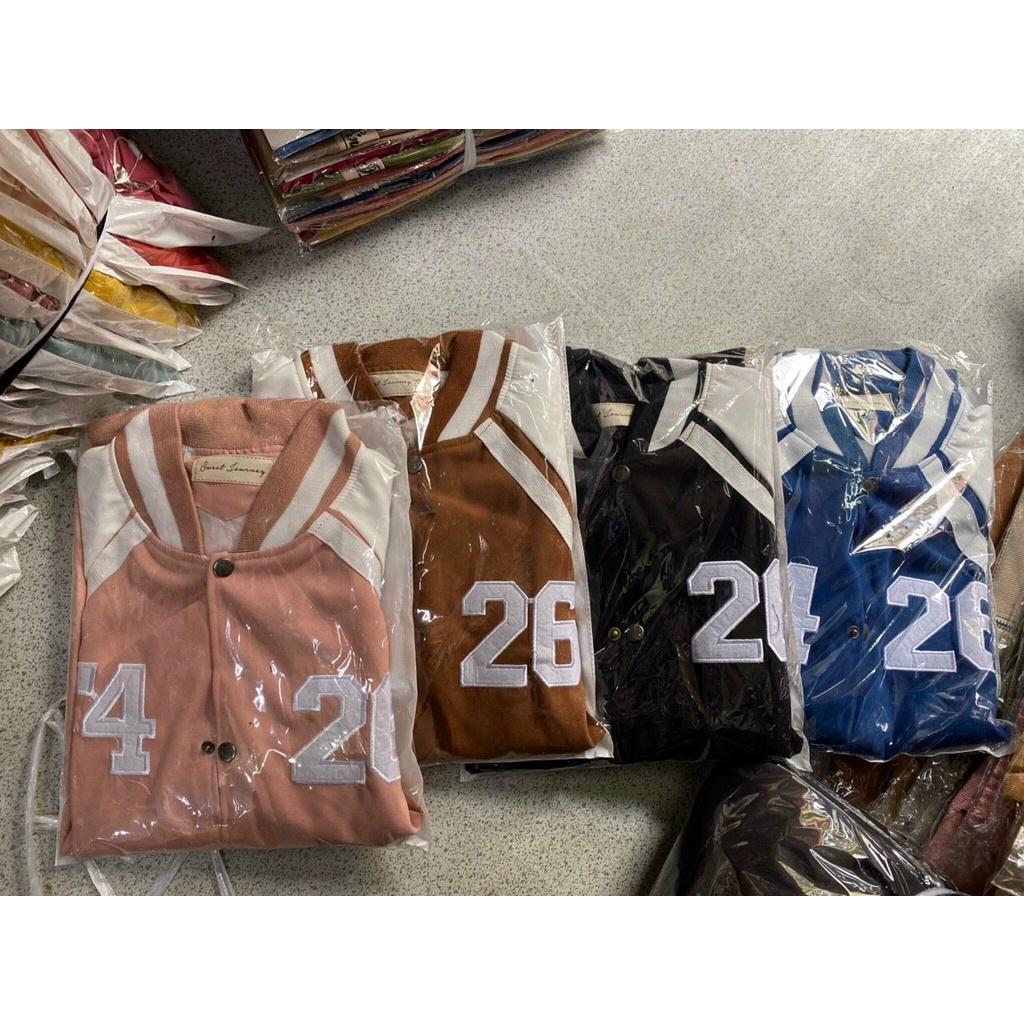 Áo Khoác Bomber Jackets Varsity IN Chữ Chất Da Lộn Lót Dù Form Rộng Basic Nam Nữ Unisex Couple Ulzzang