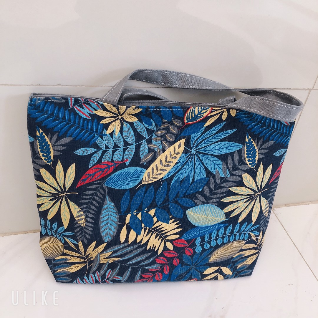 Túi xách vải bố canvas, thiết kế thời trang in hình họa tiết, đựng được giấy tờ A4