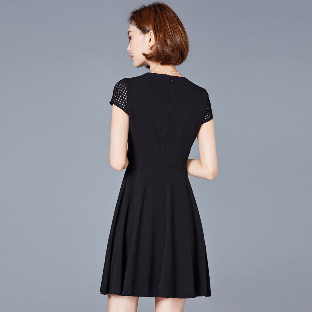 Đầm Dáng Xòe Tay Con Màu Đen-Size M