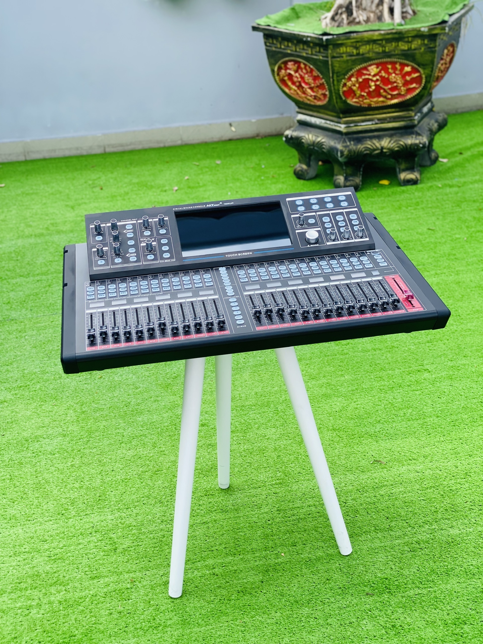 Mixer Digital Sân Khấu MTMAX TM3Plus Cao Cấp Màn Hình Cảm Ứng 7 inch Công Nghệ Hiện Đại Chuyên Karaoke, Sân Khấu, Hội Nghị, Bữa Tiệc, Đám Cưới, Hàng Chính Hãng