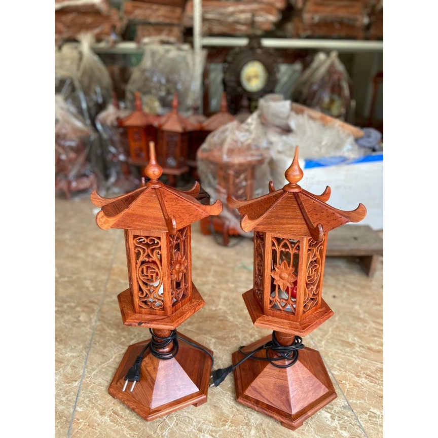Cặp Đèn thờ mái chùa gỗ hương ta cao 40cm