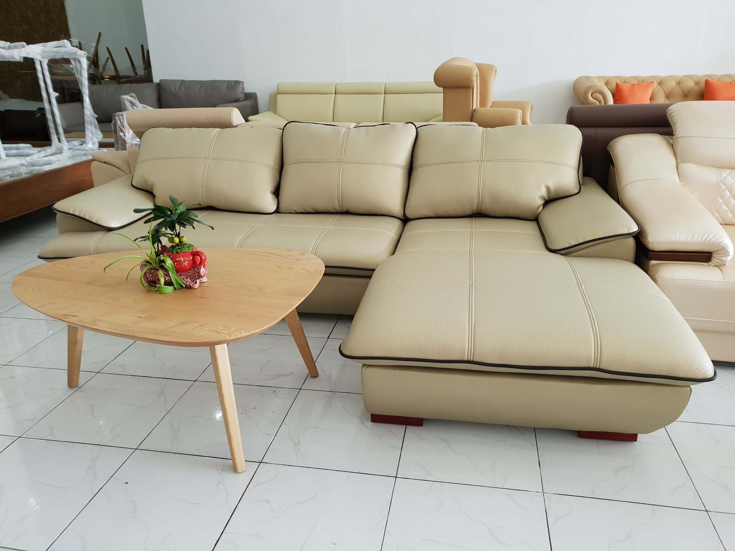Bộ Sofa Kiểu Hot_Màu Vàng Ánh Đồng Viền Nâu_Size 2500 x 1650