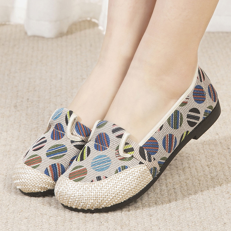 Giày mọi slip on lười vải nữ hoạ tiết tròn Canvas thoáng khí đế bằng mềm trống trơn trượt thời trang Phatdat V333