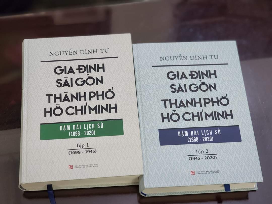 Bộ 2 Tập Sách Gia Định - Sài Gòn - Thành Phố Hồ Chí Minh Dặm Dài Lịch Sử 1698 - 2020