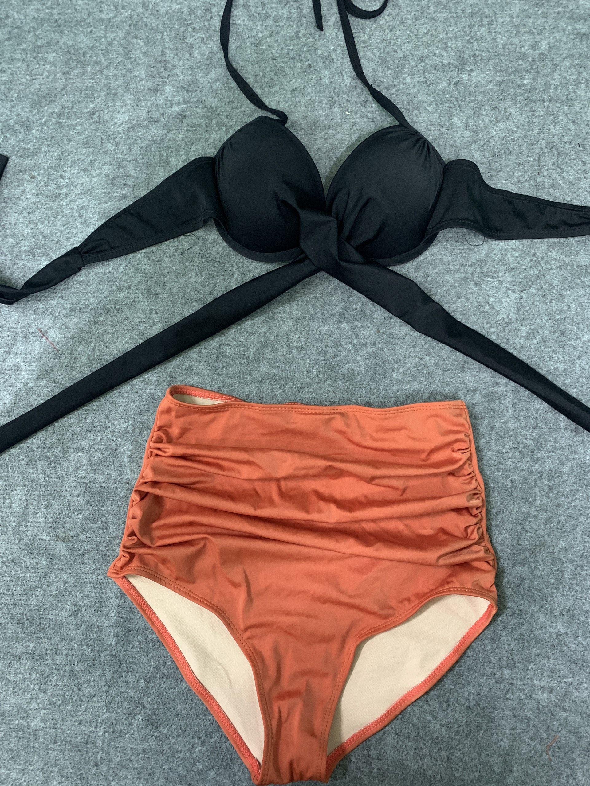 ( Mua 1 Tặng 1 ) Bộ bikini 2 dây cut eo đỏ đô tôn dáng + Bộ đồ bơi gọng cup nâng ngực