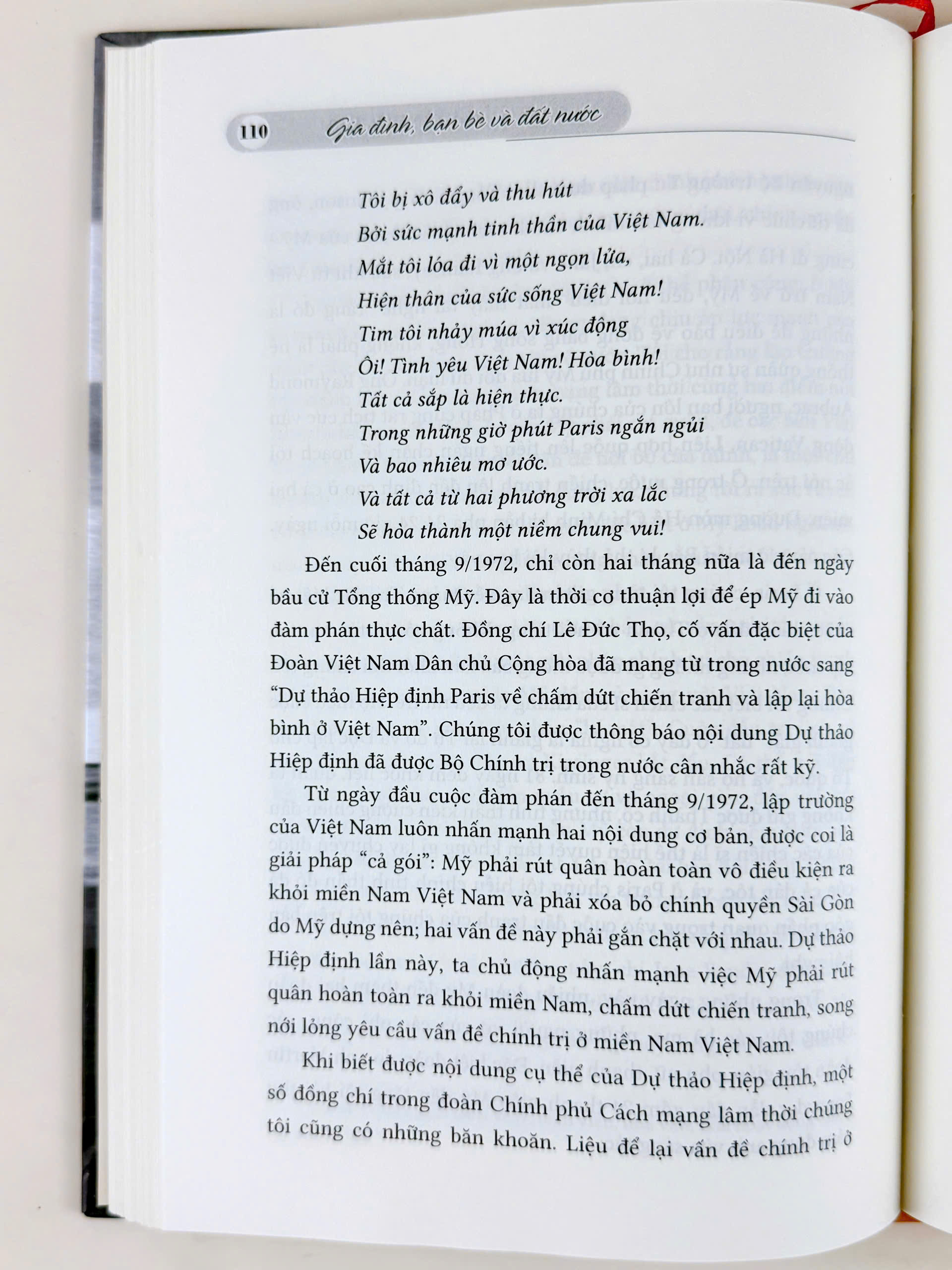 Sách Hồi Ký Nguyễn Thị Bình: Gia Đình, Bạn Bè Và Đất Nước (Phiên Bản Bìa Cứng) - Tái Bản 2025