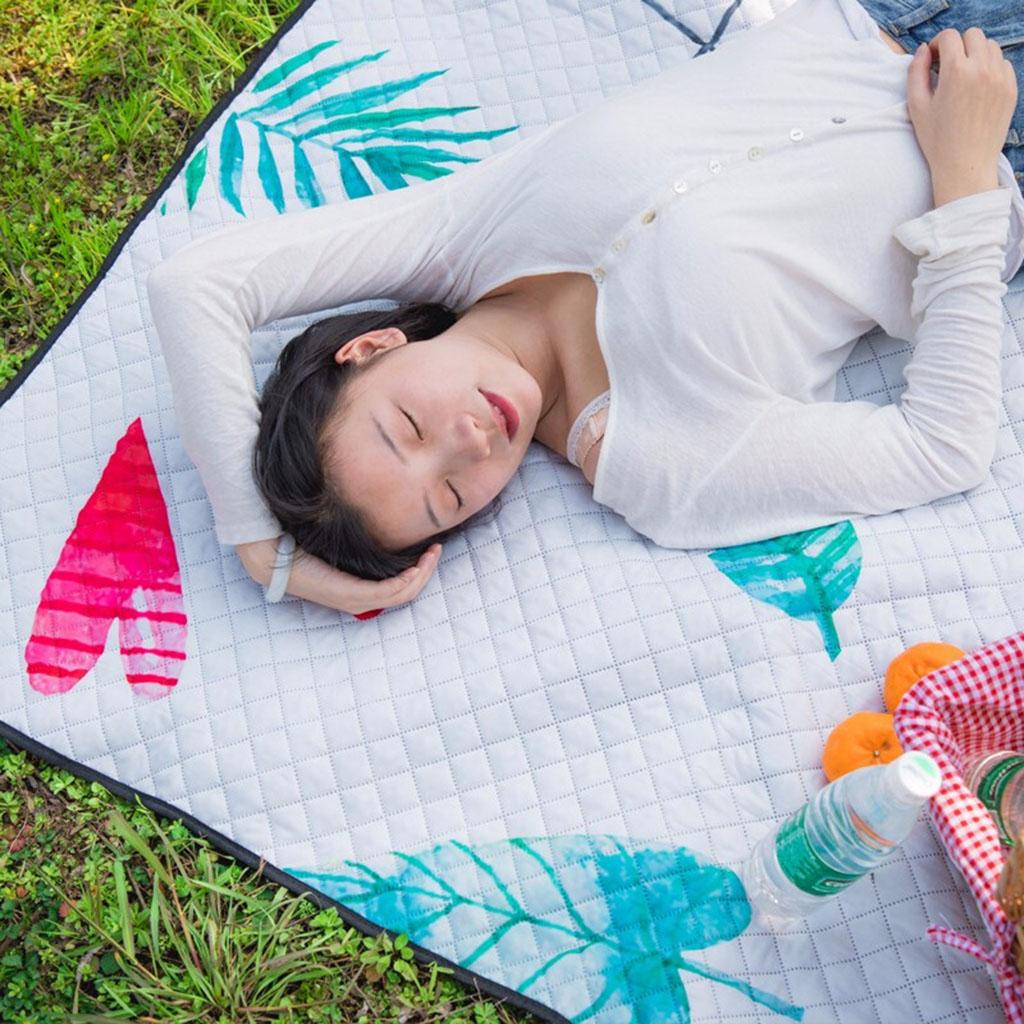 Picnic Blanket Washable Holiday Camping Mat Portable for Travel 140x170cm