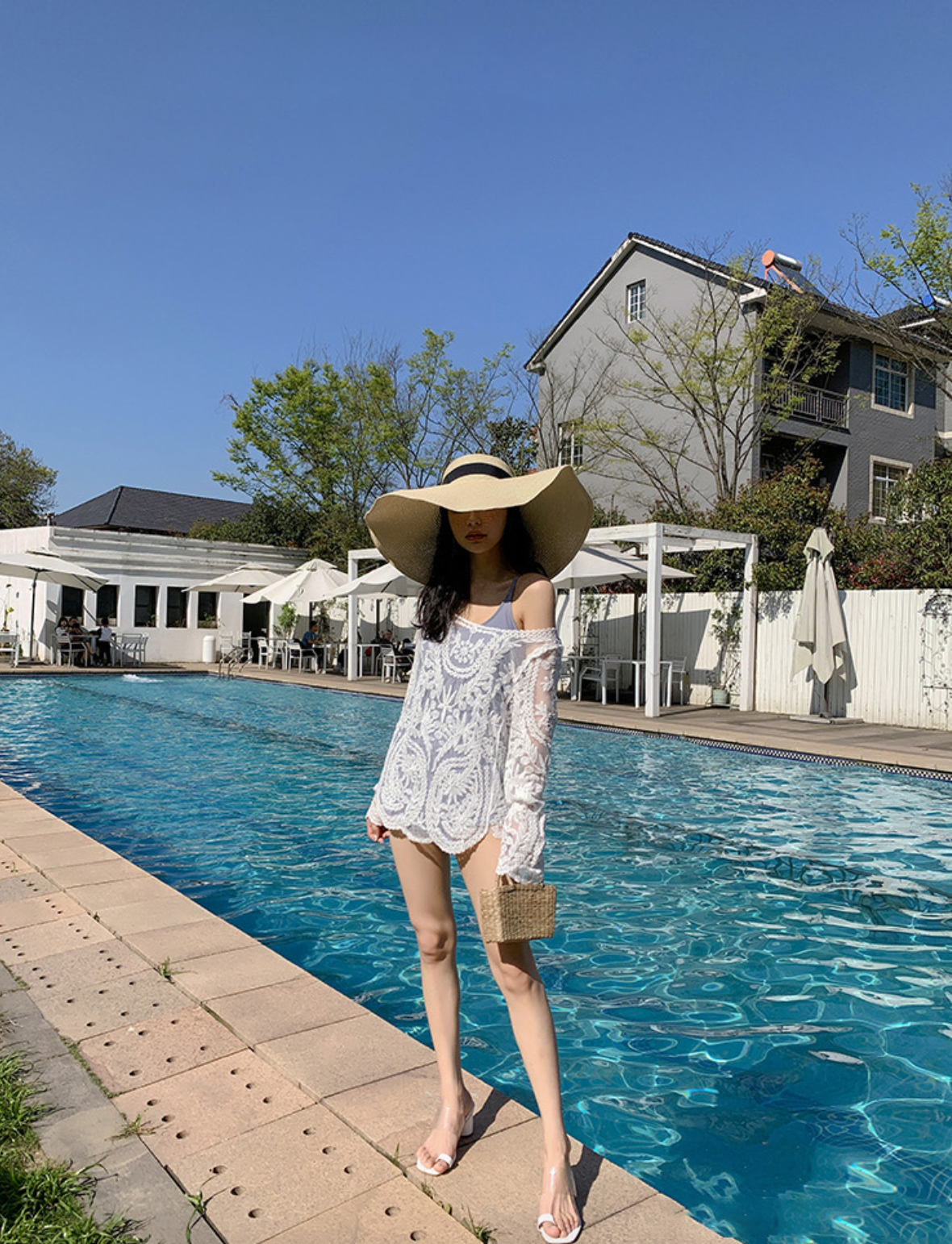 Áo ren lưới đi biển mặc khoác ngoài bikini dài tay dáng chui đầu sexy quyến rũ