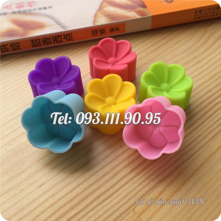 Bộ 10 khuôn silicon 3 lớp làm bánh, rau câu, bánh bông lan, bánh da lợn hình hoa mai 5 cánh tròn – Mã số 1100