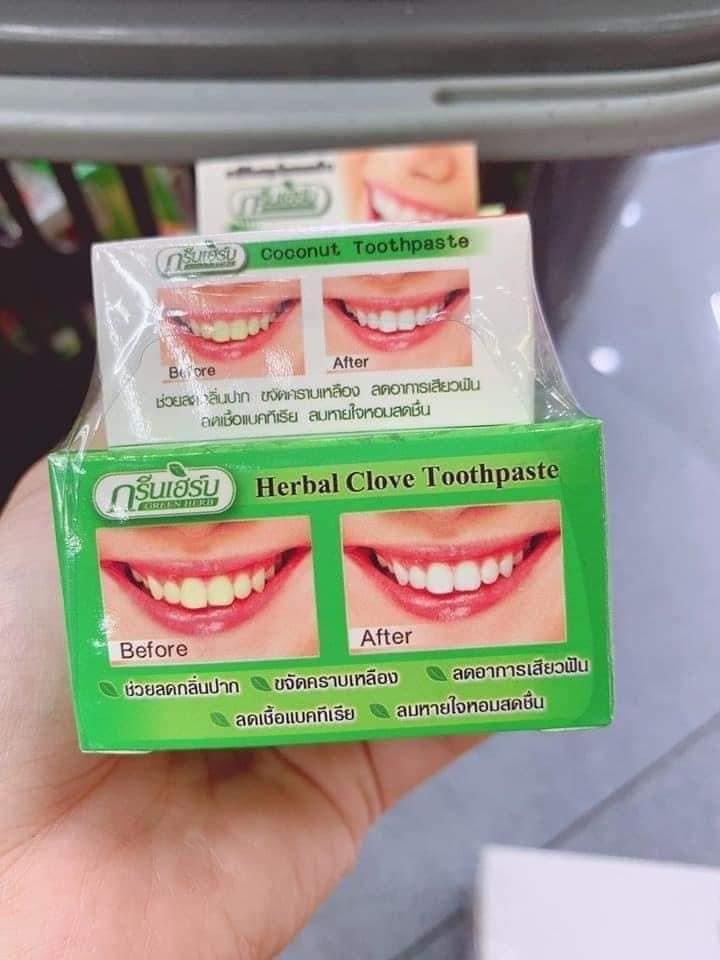 Kem tẩy trắng răng Thái Lan Coconut Toothpaste