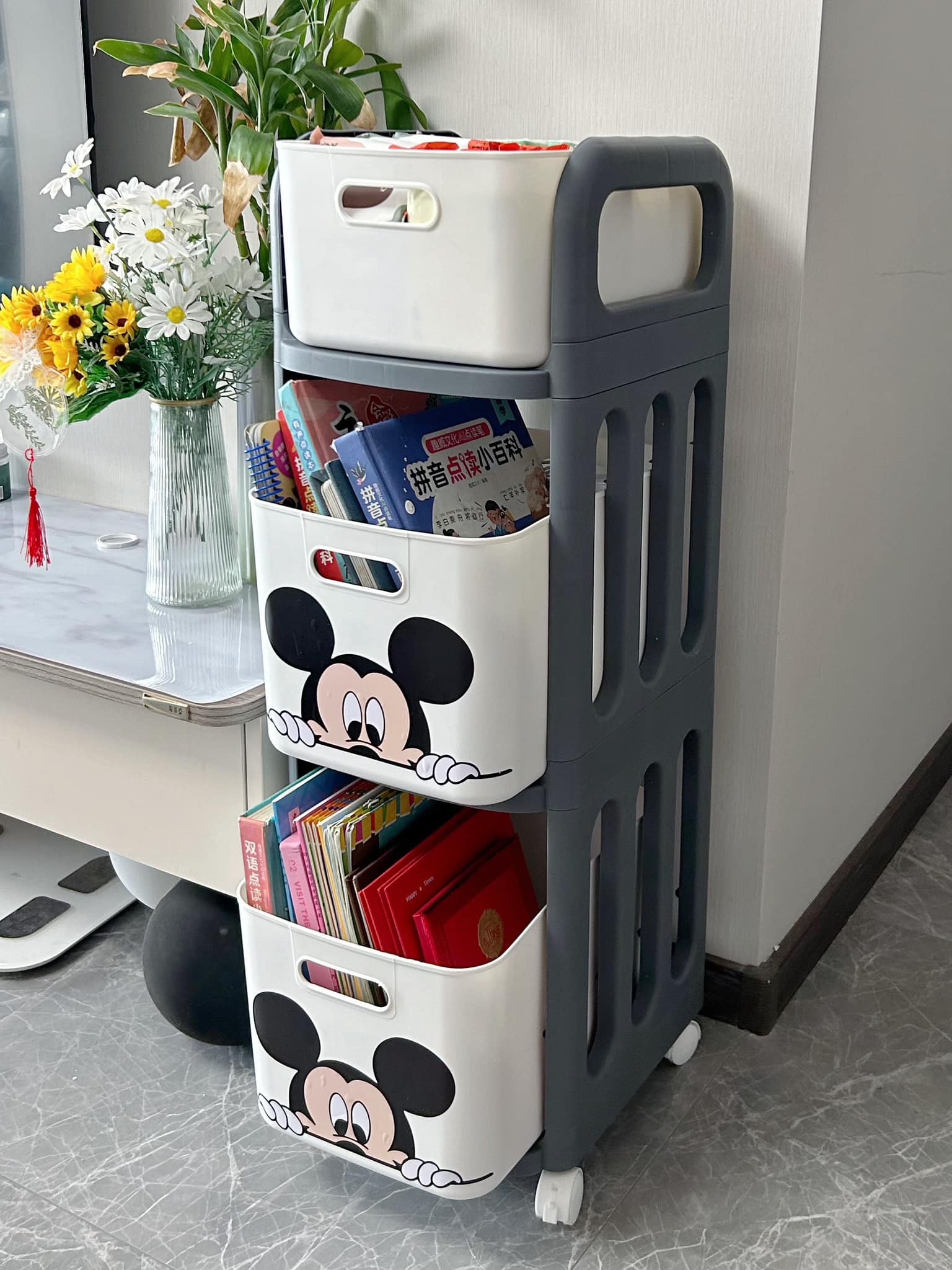 Kệ Nhựa Để Đồ 3 Tầng Mickey Có Bánh Xe Đa Năng Tiện Lợi Và Thông Minh