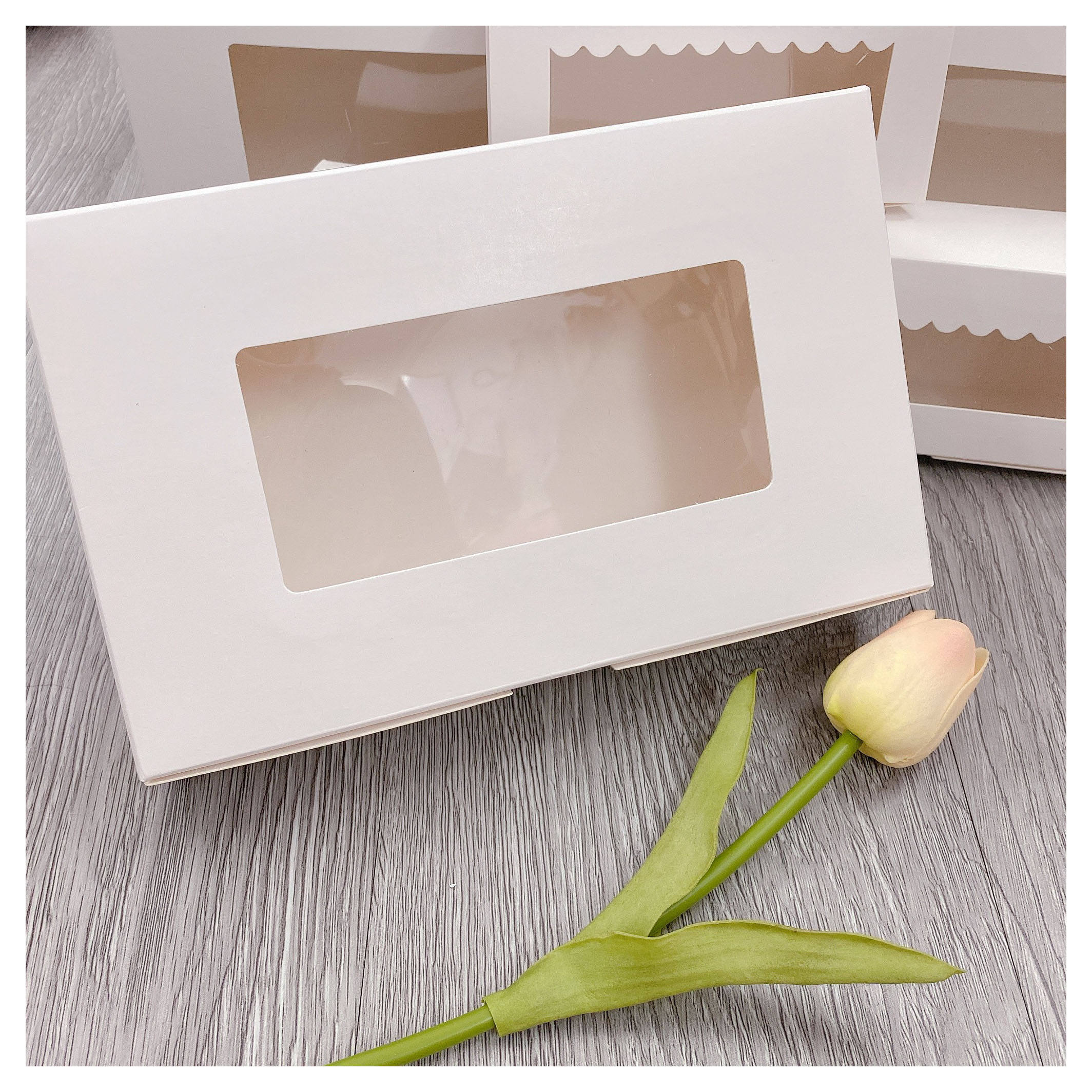 [CÓ QUÀ TẶNG KÈM] Set 5 hộp Hộp giấy trắng có cửa sổ kính giá rẻ 21.5x13.5x5 cm đựng bánh kẹo, bánh quy, đựng quà tặng nhỏ xinh xắn