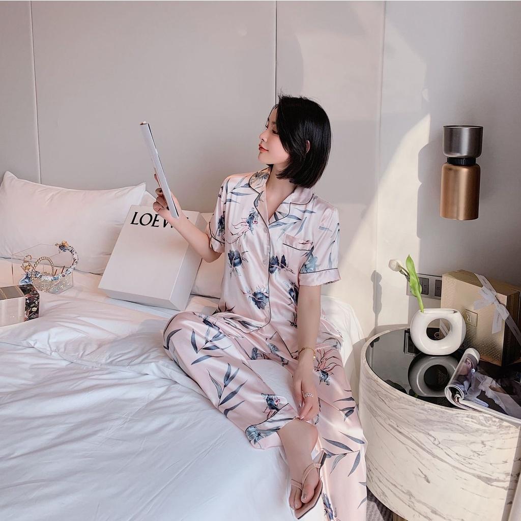 Pijama Nữ - Bộ Ngủ Cộc Dài Vải Lụa Cao Cấp Màu Hồng Nhạt Họa Tiết Lá CDLP07