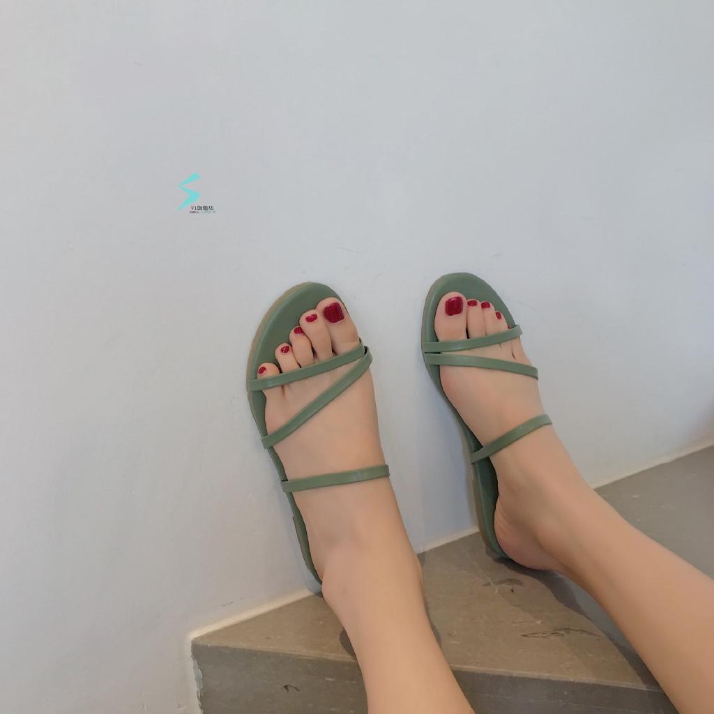 Dép thời trang phong cách Hàn Quốc dành cho nữ