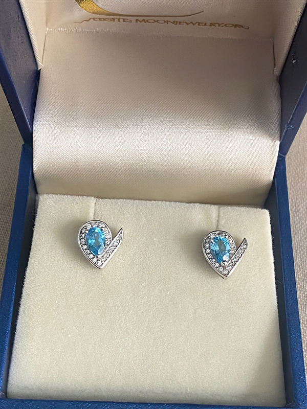 Bông Tai Đính Đá Topaz Thiên Nhiên - MOON Jewelry