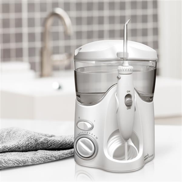 Máy tăm nước gia đình thế hệ mới giúp vệ sinh răng miệng Waterpik Ultra WP100