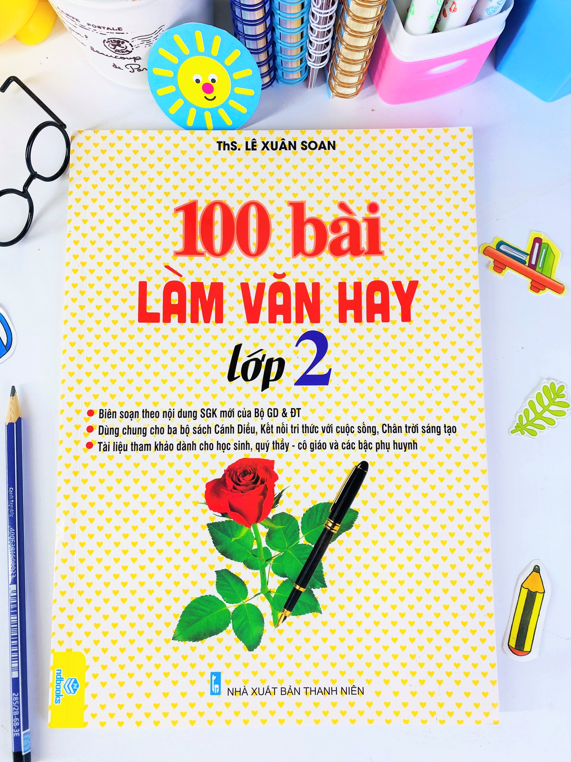 Sách 100 bài làm văn hay lớp 2 - ndbooks