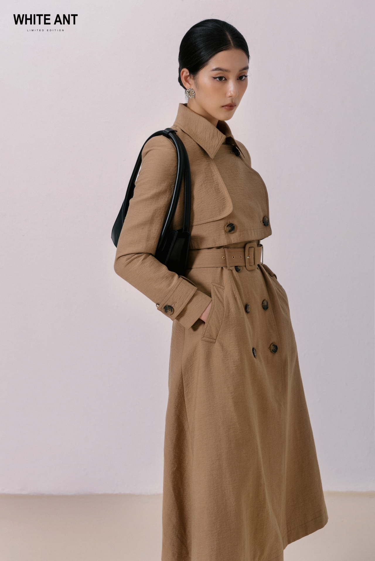 Áo Măng Tô Tay Dài Cá Tính Nữ White Ant, Hàng Thiết Kế Cao Cấp SERENA A-LINE COATS 150700045