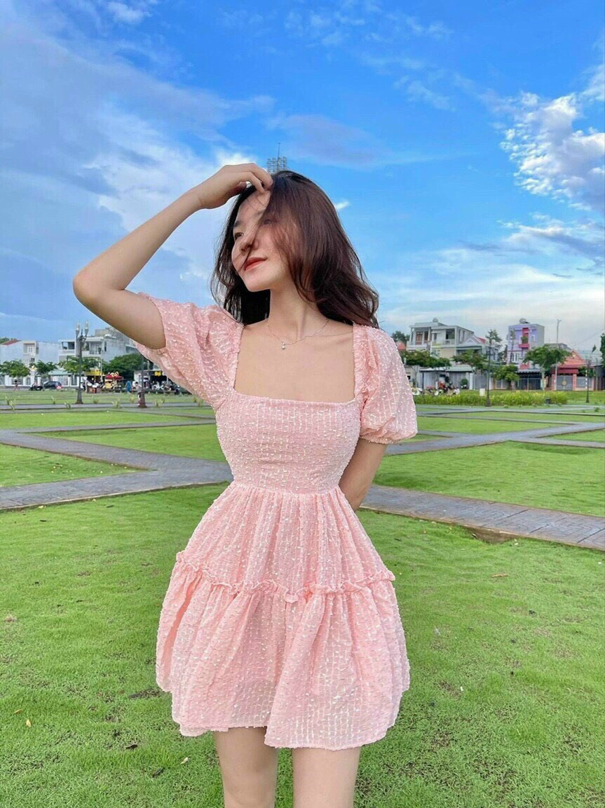 Đầm tay phồng hở lưng cổ vuông tùng xoè nhún tầng Ánh Dương Clothing M30