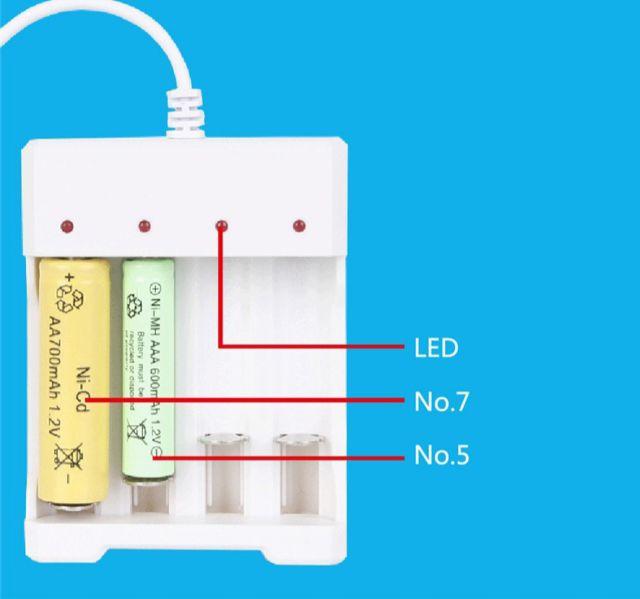 Bộ hộp sạc USB 4 ngăn cho pin AAA/AA