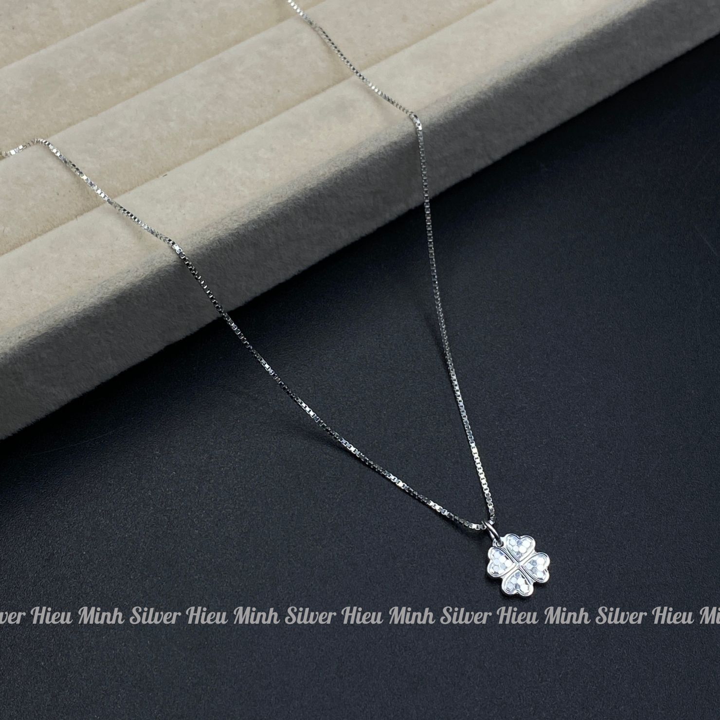 Dây Chuyền Bạc Nữ Mặt Cỏ Bốn Lá Kiểu Phay Bạc Hiểu Minh DMD551