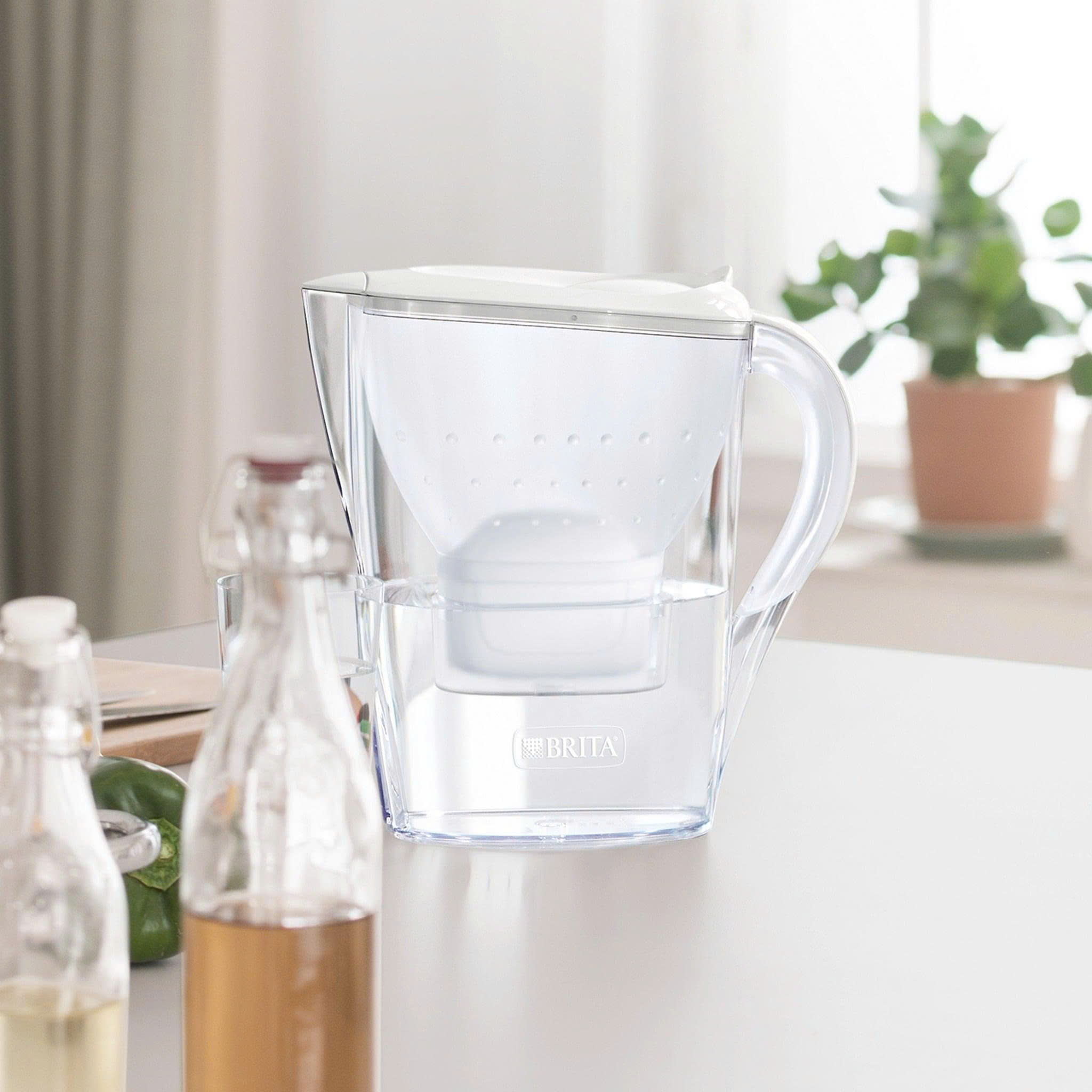 Bình lọc nước BRITA Marella Cool White 2.4L (có sẵn 1 lõi lọc Maxtra Pro 150L)