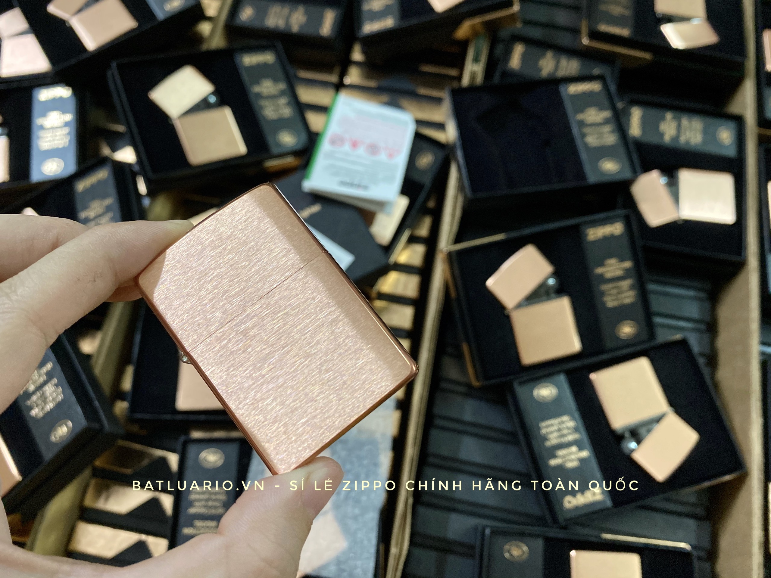 Bật Lửa Zippo 48107 – Zippo Solid Copper – Zippo Copper Case With Black Coated Stainless Steel Insert – Zippo Đồng Đỏ Nguyên Khối 2022