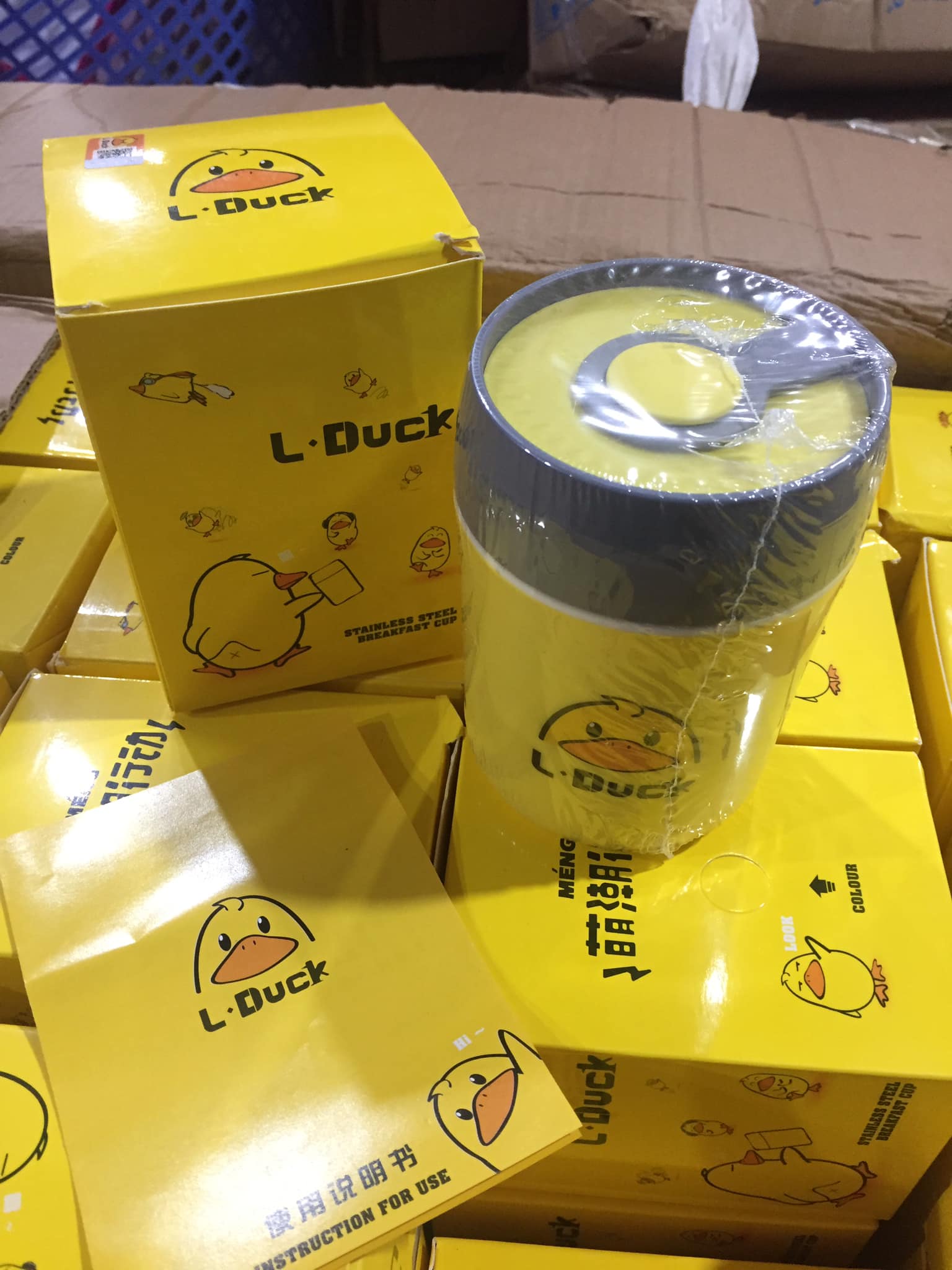 BÌNH Ủ CHÁO 2 LỚP GIỮ NHIỆT HÌNH VỊT VÀNG SIÊU YÊU