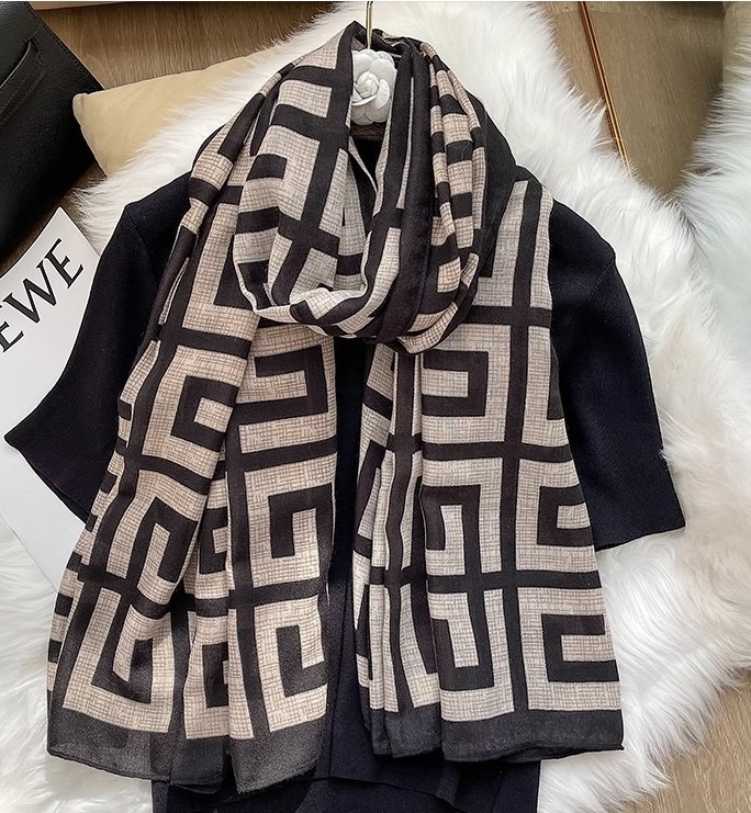 KHĂN CHOÀNG LỤA DÁNG DÀI CỰC SANG PHONG CÁCH TÂY ÂU SANG XỊN MỊN MÃ 10