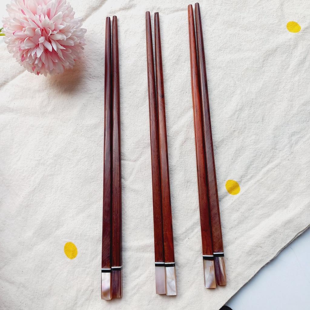 Đũa Gỗ Trắc Tự Nhiên 23cm Gắn Trai Hồng
