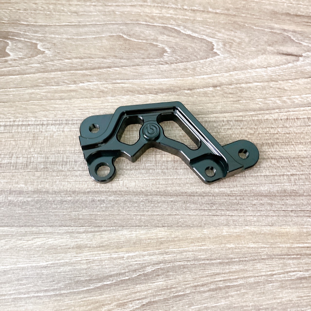 Pass bas trước Winner v1 đĩa 260/267mm heo zin theo xe màu đen