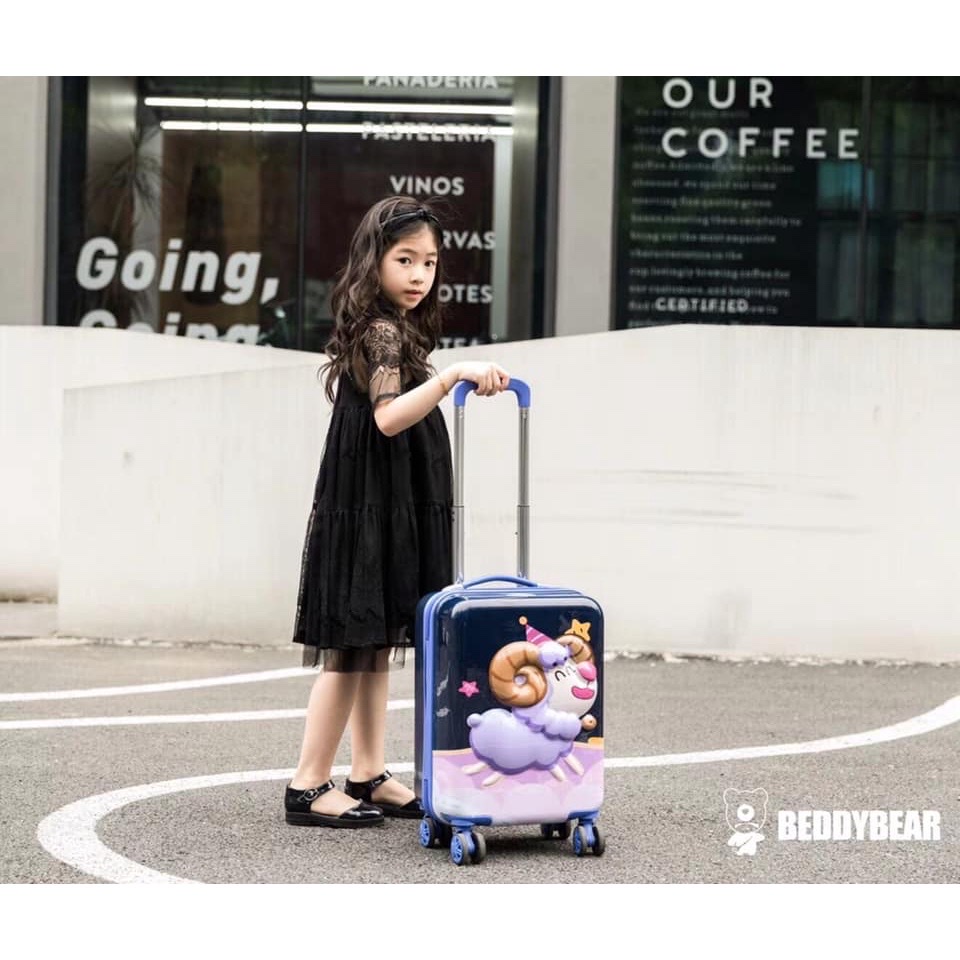 Vali Kéo Nhựa Cho Bé Size Xách Tay BEDDYBEAR In Hình Dập Nổi 3D Cừu 17 inch LV-CUU - Hàng Chính Hãng