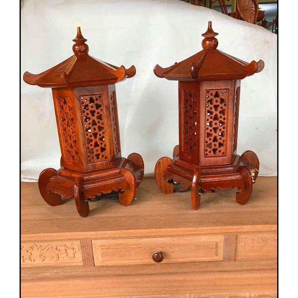 Cặp đèn thờ gỗ hương