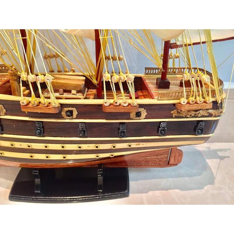 Thuyền Buồm Dài 56cm Gỗ Còng- Buồm màu Trắng Vàng