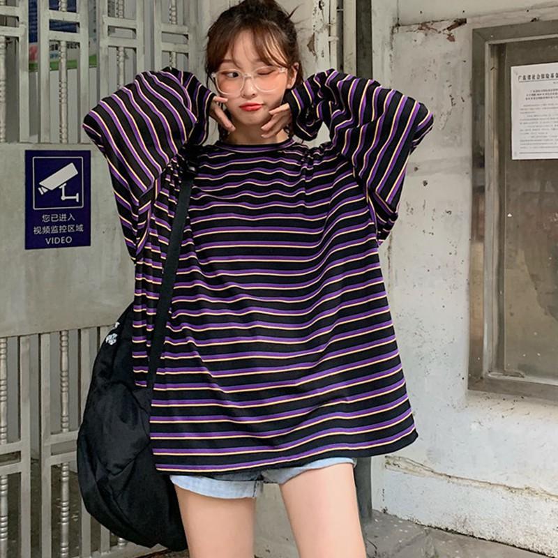 Áo thun tay dài form rộng kẻ sọc ngang phong cách Hàn Quốc